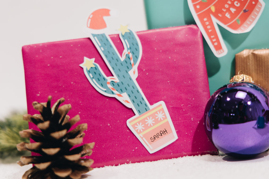 Des étiquettes à télécharger pour vos cadeaux de Noël - Pinketcetera - Blog  mode lifestyle voyage